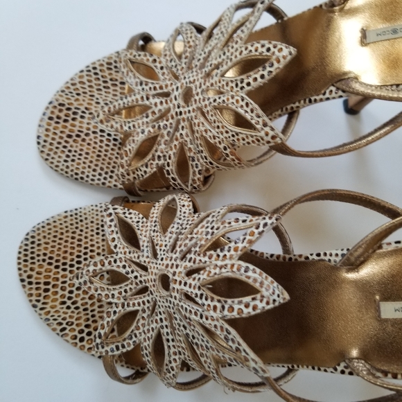 Max Studio Leather Strappy Sandals - Picture 11 of 11